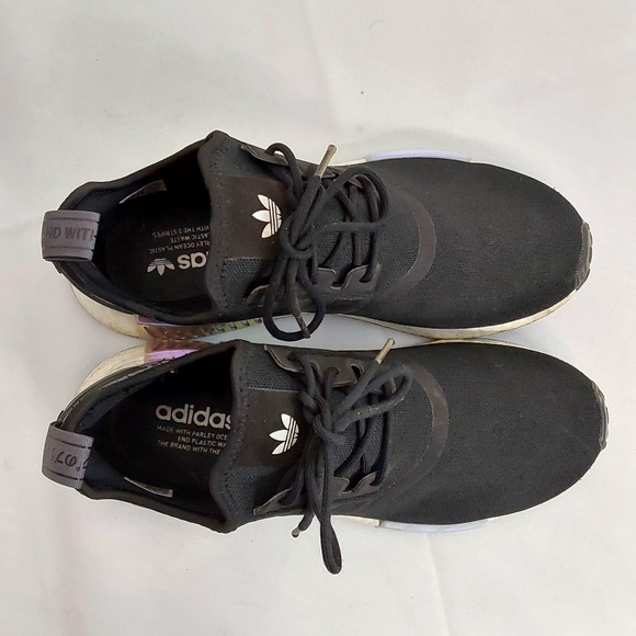 Adidas NMD R1 Parley Black Magic Mauve Shoes - Picture 9 of 12